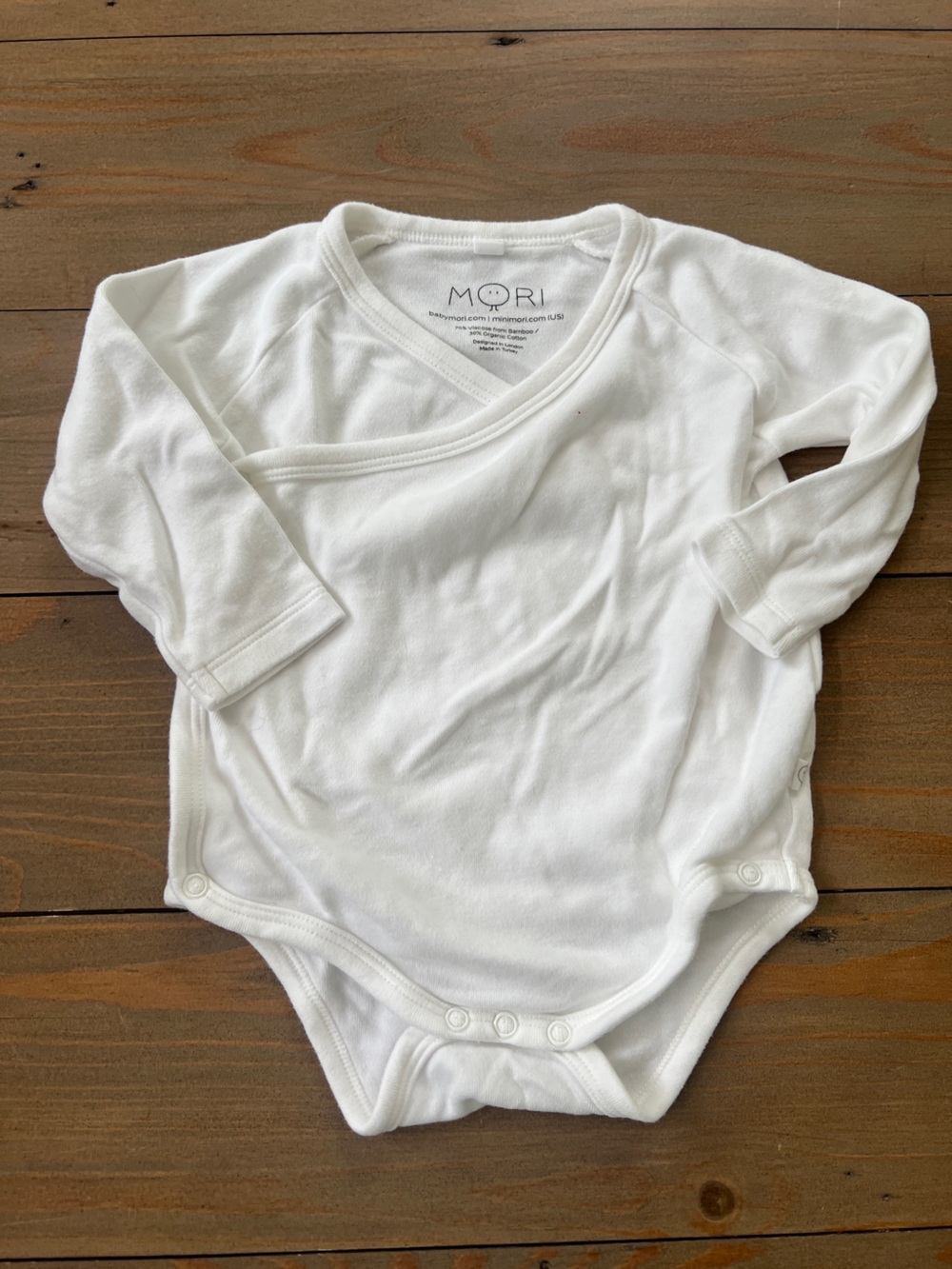 MORI Bamboo Organic Cotton Blend Long Sleeve Onesie - 9-12 Months
